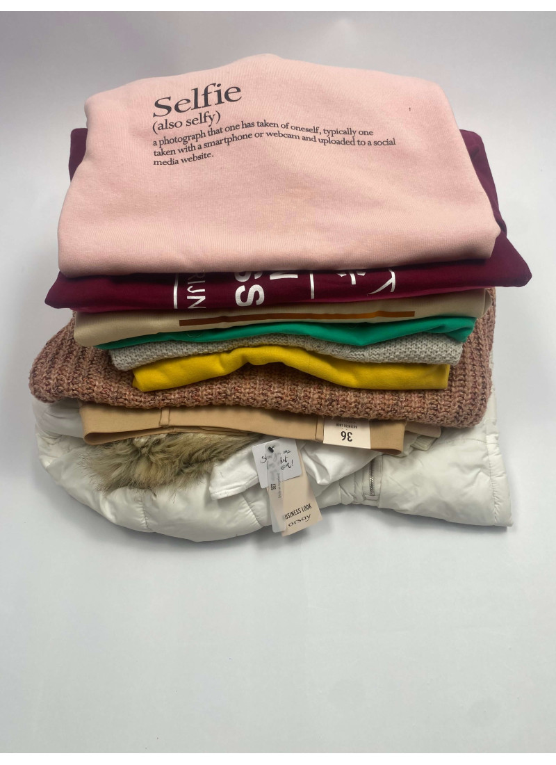 Zestaw Odzieży Damskiej – 12 Sztuk (Spersonalizowany Rozmiar) |CA2|